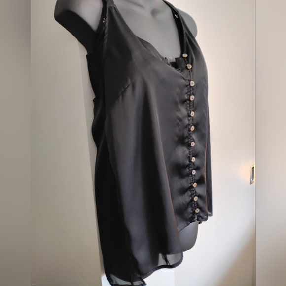Casual Elegance Black Satin Button-Up Women's Tank - Picture 2 of 9